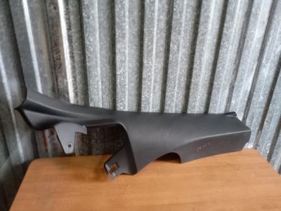 Обшивка стойки Skoda Karoq 2024