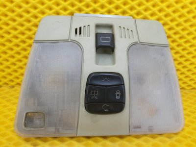 Плафон освещения салона Mercedes-Benz E-Class 15.04.1998 W210