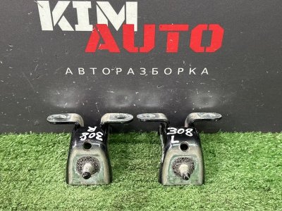 Петли крышки багажника Peugeot 308