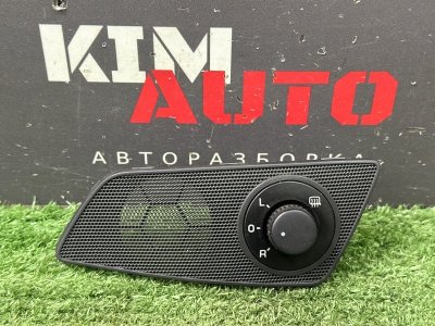 Блок управления зеркалами Skoda Octavia A5