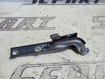 Петля капота Volkswagen Tiguan 2012 5N