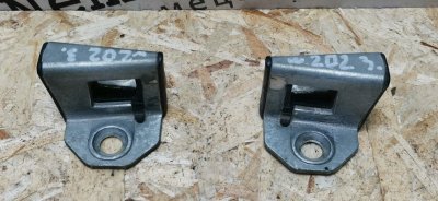 Петля замка двери Mercedes C180 1996 W202