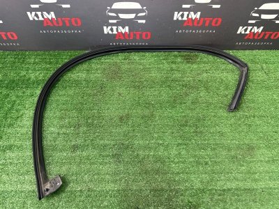 Уплотнитель стекла двери Kia Ceed 2 2012 JD