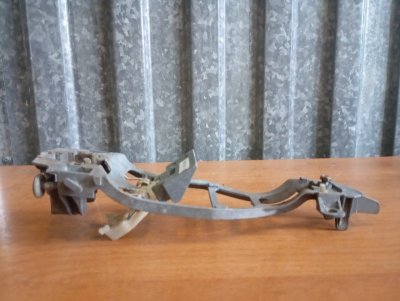 Кронштейн ручки двери Volkswagen Touareg 2006 GP