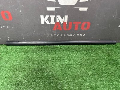 Уплотнитель стекла наружный (Бархотка) Ford Focus 2