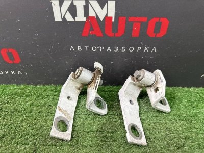 Петли двери Ford Focus 3