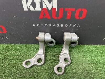 Петли двери Ford Focus 2