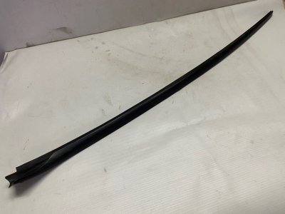 Молдинг лобового стекла Volkswagen Golf 2012 Mk6