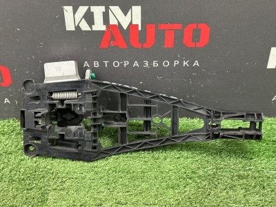 Кронштейн ручки двери Opel Astra H