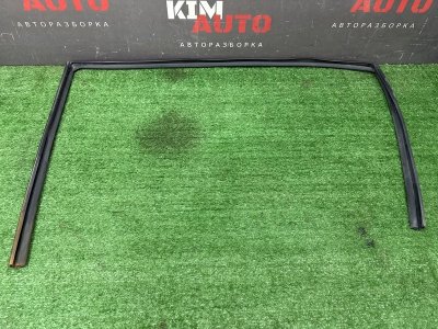 Уплотнитель стекла направляющий Kia Rio 3 2014 QB