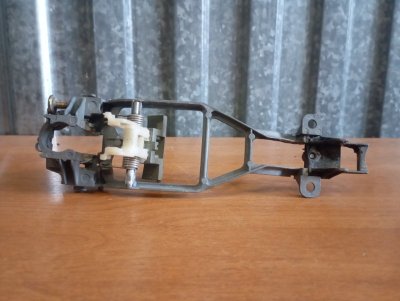 Кронштейн ручки двери Volkswagen Touareg 2006 GP