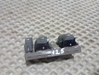 Блок управления стеклоподъемниками Audi A3 2011 8P