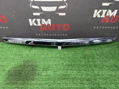 Молдинг крышки багажника Opel Astra H