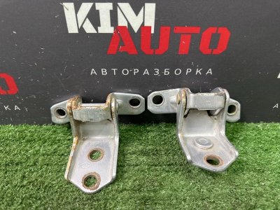 Петли двери Mazda 3 BK