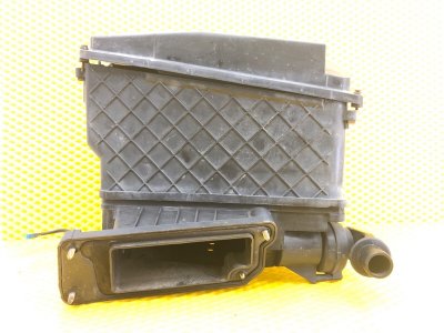 Корпус блока предохранителей Mercedes-Benz E-Class 15.04.1998 W210