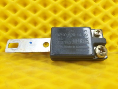 Усилитель антенны Mercedes-Benz E-Class 15.04.1998 W210