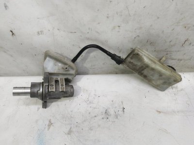 Главный тормозной цилиндр Citroen C4 2008