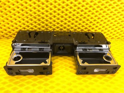 Пепельница Volkswagen Phaeton 2005 3D2