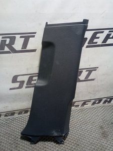 Обшивка стойки центральной Volkswagen Golf 2011 Mk6