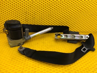 Ремень безопасности передний левый Mercedes-Benz E-Class 15.04.1998 W210