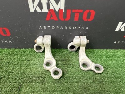 Петли двери Ford Focus 2