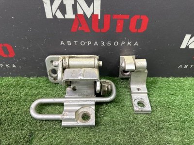 Петли двери Skoda Octavia A4