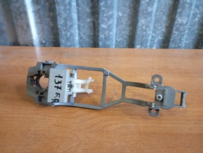 Кронштейн ручки двери Volkswagen Touareg 2006 GP