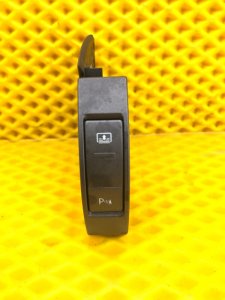 Кнопка парктроника Volkswagen Phaeton 2005 3D2