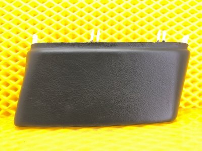 Обшивка центральной стойки правая Volkswagen Phaeton 2005 3D2