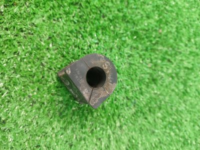 Втулка стабилизатора Toyota Carina 1989 st170