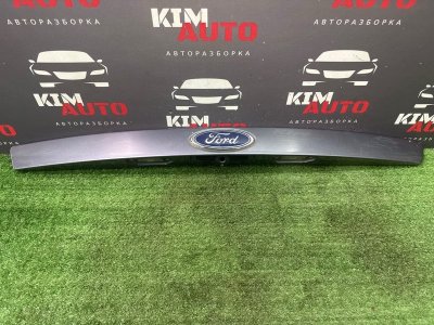 Молдинг крышки багажника Ford Mondeo 3