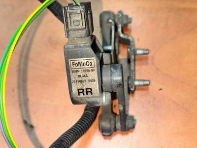 Датчик положения кузова VOLVO V60 2012 FW48