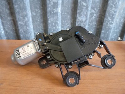 Моторчик стеклоочистителя Skoda YETI 2011 5L