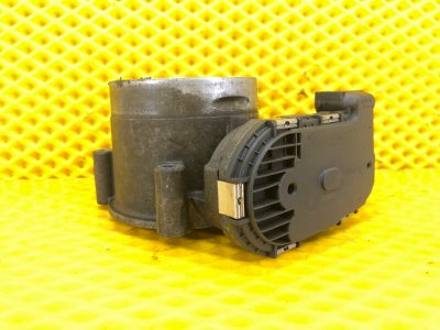 Дроссельная заслонка Porsche Cayenne 2008 957