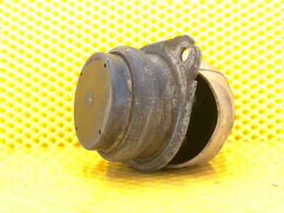 Подушка двигателя Volkswagen Touareg 2003 7L6