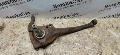 Кулак поворотный Mercedes w123 1980 Седан