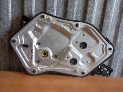 Стеклоподъемник Skoda YETI 2011 5L