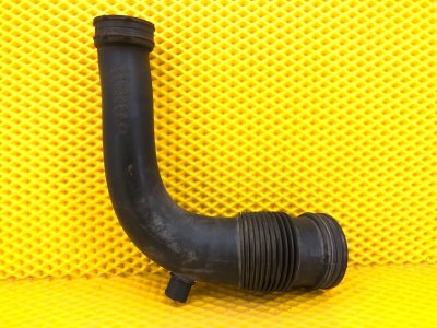 Патрубок воздушного фильтра Porsche Cayenne 2008 957