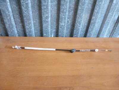 Трос открывания двери Volkswagen Touareg 2006 GP