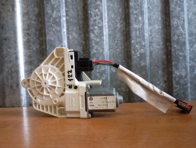 Мотор стеклоподъемника Skoda YETI 2011 5L