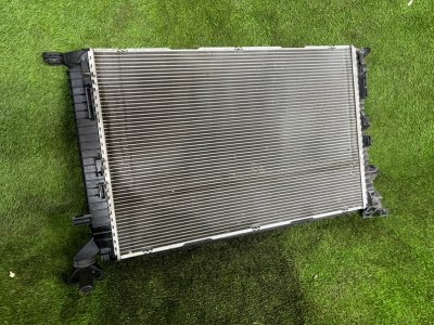 Радиатор охлаждения AUDI A5 2010 8T5