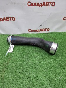 Патрубок интеркулера VOLKSWAGEN Touran 2011 1T3
