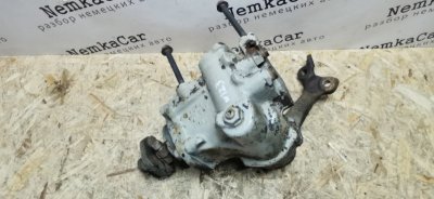 Рулевой редуктор Mercedes w123 1980 Седан