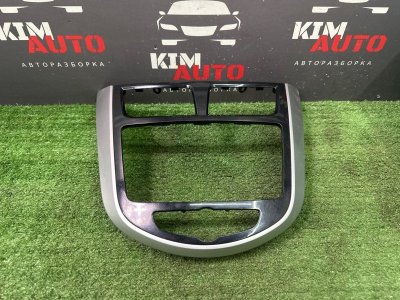 Рамка магнитолы Hyundai Solaris 1 2013 RB