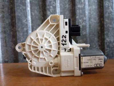 Мотор стеклоподъемника Skoda YETI 2011 5L