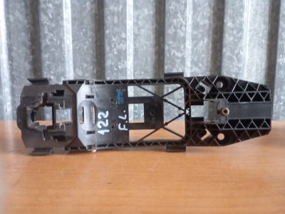 Кронштейн ручки двери Skoda YETI 2011 5L