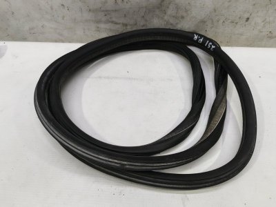 Уплотнитель кузова Citroen C4 2008