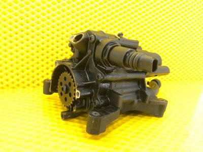 Насос масляный Porsche Cayenne 2008 957