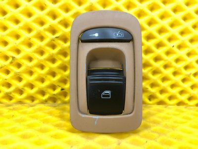 Кнопка стеклоподъемника Porsche Cayenne 2008 957