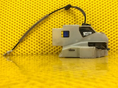 Замок двери задней левой Volkswagen Touareg 2003 7L6